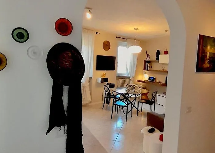 Fall In With דירה