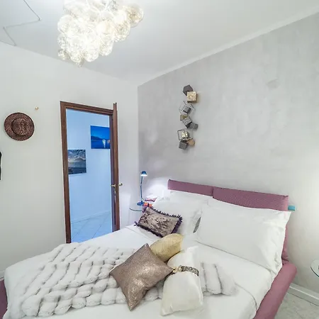 Apartment Fall In With *